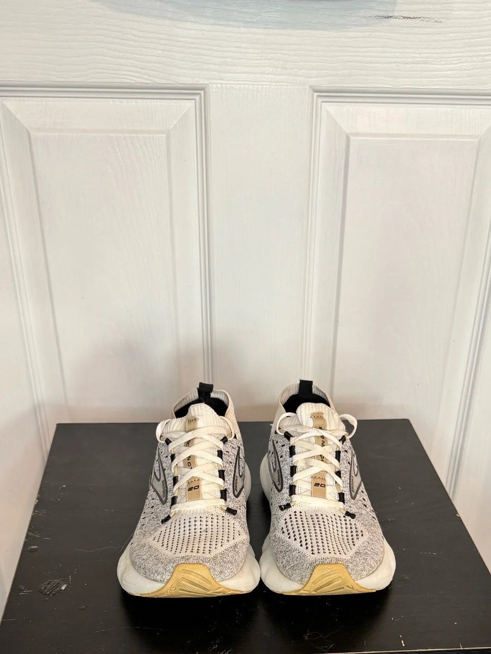 Women’s Brooks Glycerin StealthFit GTS 20 Tennis Shoes size 7